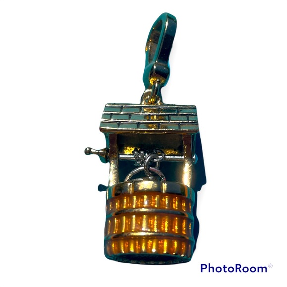 Wishing Well Juicy Charm Collectible and Retired Juicy Couture. Fully Working. - Picture 2 of 6